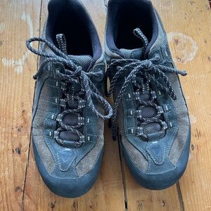 Salomon Gray and Black Athletic Shoes